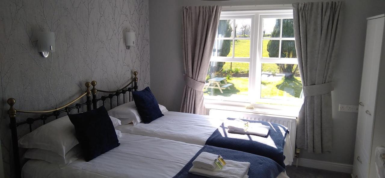 Готель Link House Bassenthwaite Lake Екстер'єр фото