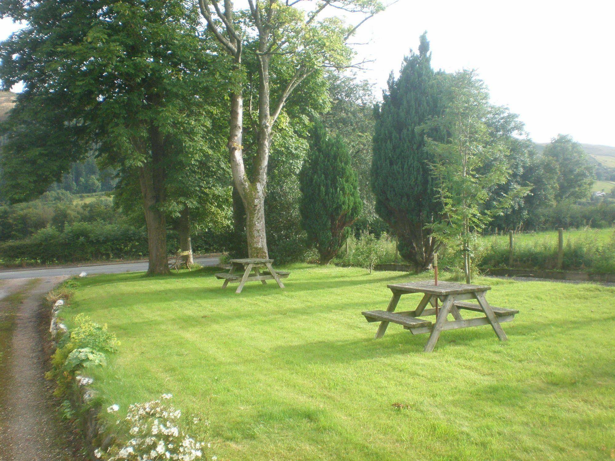 Готель Link House Bassenthwaite Lake Екстер'єр фото