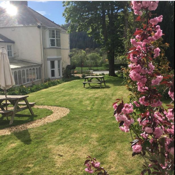 Готель Link House Bassenthwaite Lake Екстер'єр фото